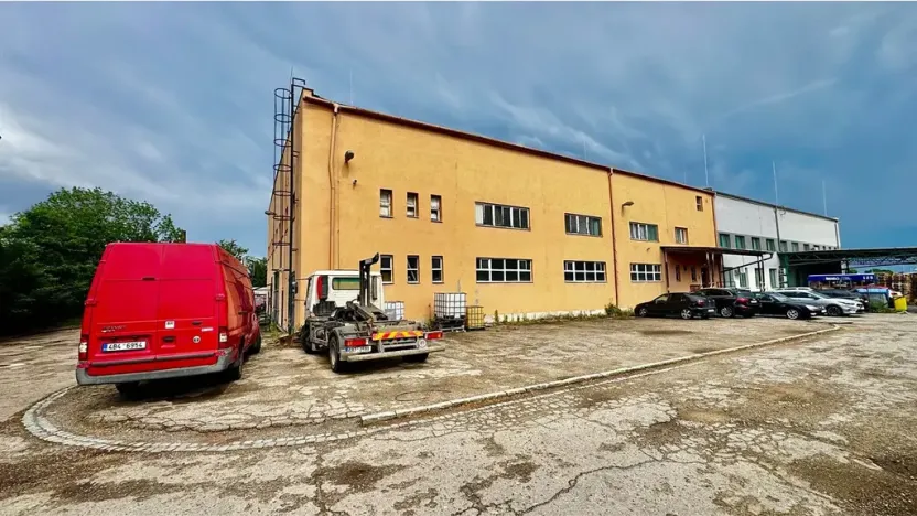 Prodej obchodního prostoru, Brno, Hněvkovského, 1574 m2