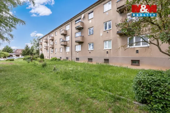 Prodej bytu 3+1, Králův Dvůr, Pod Hájem, 63 m2