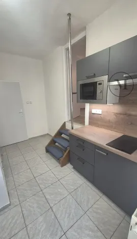 Pronájem bytu 1+kk, České Budějovice, Jírovcova, 28 m2