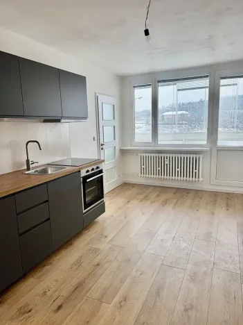 Pronájem bytu 2+kk, Praha - Vršovice, Baškirská, 41 m2