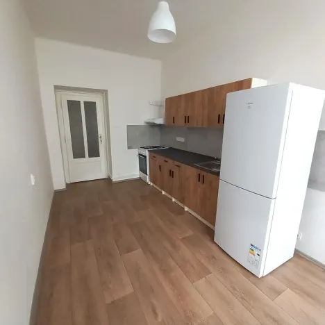Pronájem bytu 2+kk, Praha - Bubeneč, Raisova, 41 m2