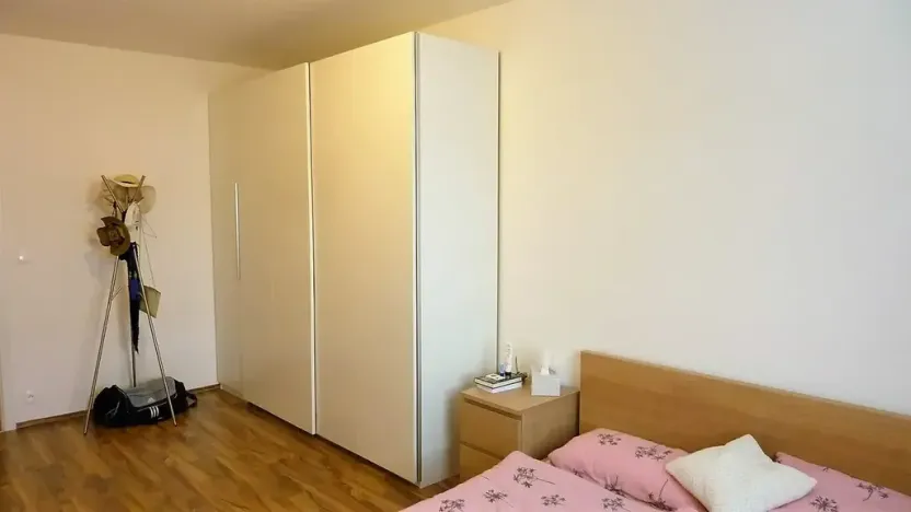 Pronájem bytu 2+kk, Praha - Modřany, Fikerova, 67 m2