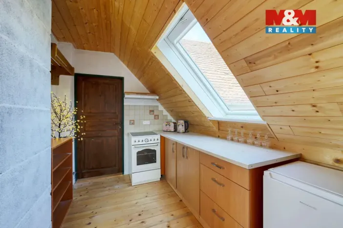 Prodej rodinného domu, Strážov, 359 m2