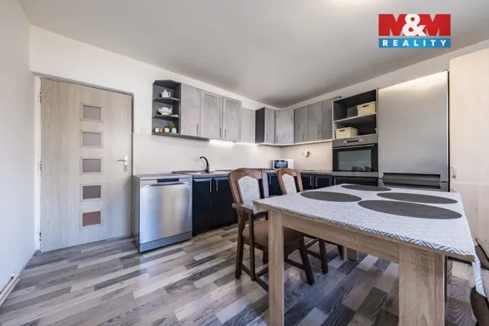 Prodej rodinného domu, Bobnice, Průběžná, 108 m2