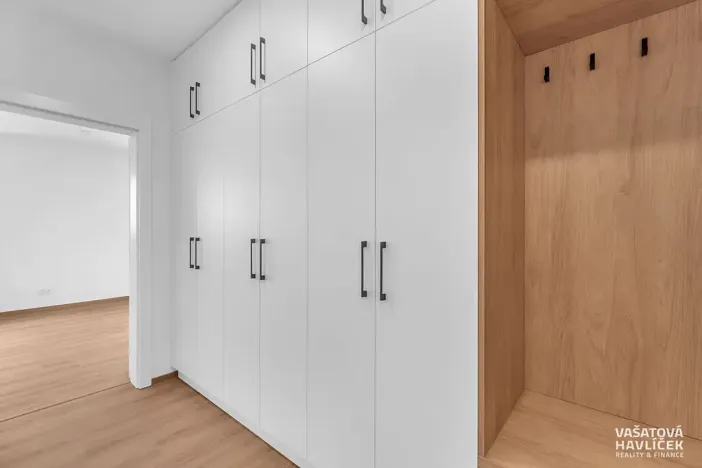 Pronájem bytu 1+kk, Hradec Králové, Meruňková, 42 m2