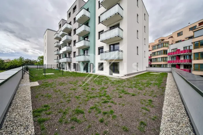 Pronájem bytu 2+kk, Praha - Strašnice, Strančická, 49 m2