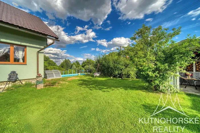 Prodej rodinného domu, Červené Janovice, 144 m2