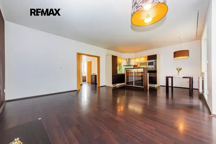 Prodej bytu 2+kk, Praha - Záběhlice, Záběhlická, 77 m2