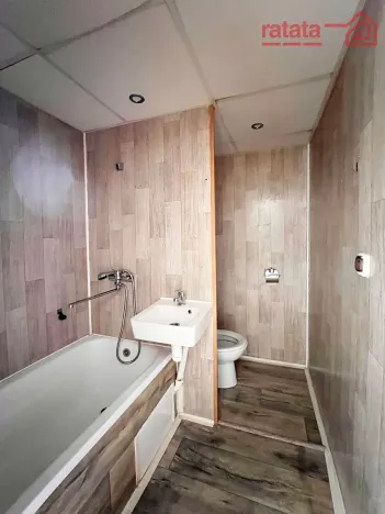 Pronájem bytu 1+1, Chomutov, Březenecká, 33 m2