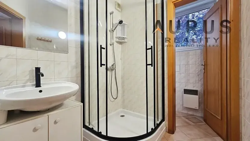 Pronájem bytu 1+kk, Praha - Radotín, Sobětická, 30 m2