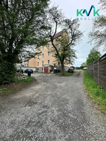 Prodej bytu 2+1, Karlovy Vary, Nejdecká, 55 m2