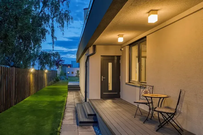 Prodej vily, Praha - Dolní Měcholupy, Na návsi, 392 m2