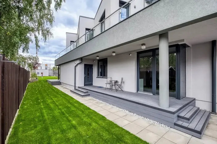 Prodej rodinného domu, Praha - Dolní Měcholupy, Na návsi, 392 m2
