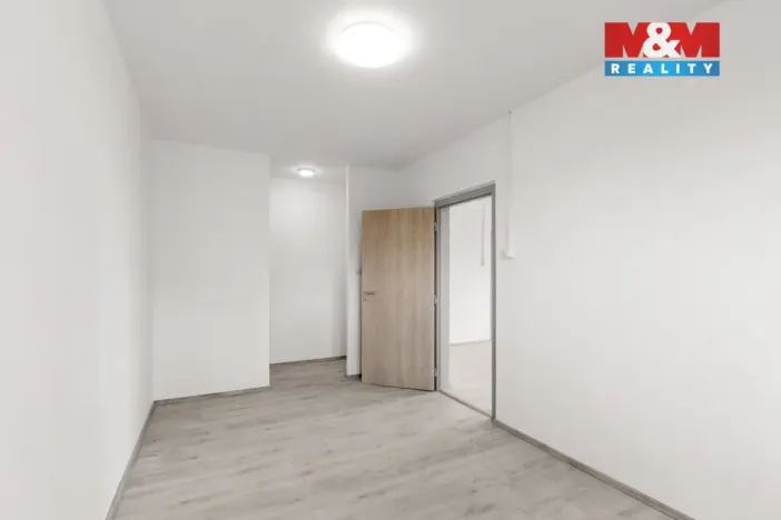 Prodej bytu 3+1, Praha - Troja, Lublinská, 70 m2