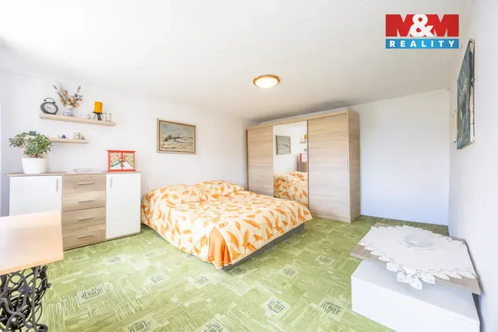 Prodej rodinného domu, Prackovice nad Labem, 200 m2