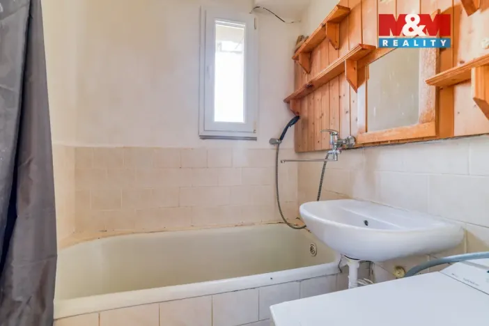 Prodej bytu 1+1, Cheb, Hviezdoslavovo náměstí, 38 m2