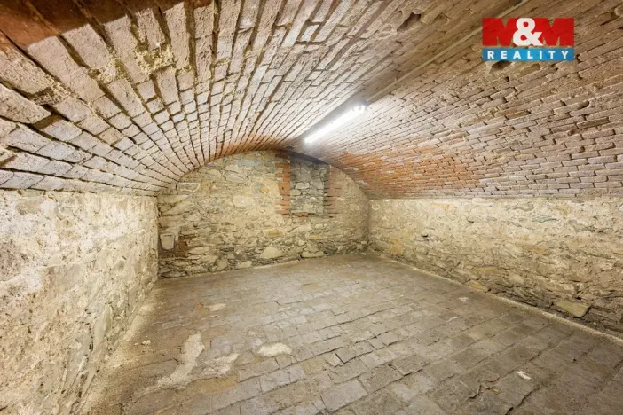 Prodej obchodního prostoru, Ústí nad Labem - Neštěmice, Veslařská, 240 m2