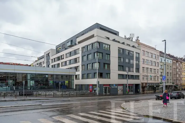 Pronájem bytu 1+kk, Praha - Vysočany, Bassova, 28 m2