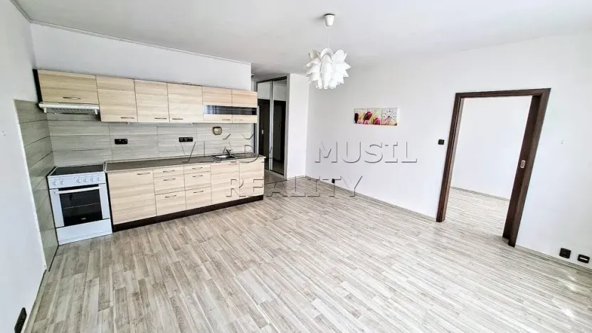 Pronájem bytu 2+kk, Praha - Kamýk, Zárubova, 42 m2