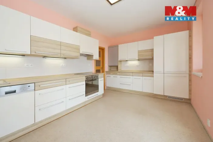 Prodej bytu 4+1, Žďár nad Sázavou - Žďár nad Sázavou 3, Kupecká, 117 m2