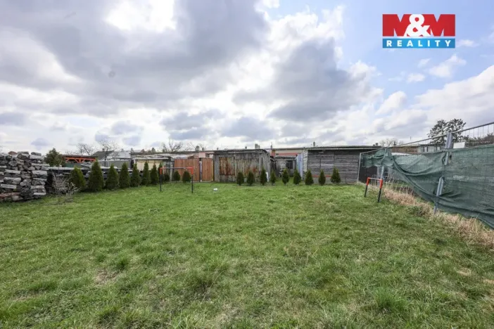 Prodej zahrady, Lužice, 372 m2