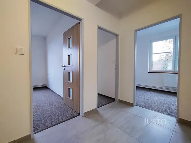Pronájem bytu 4+1, Přeštěnice, 74 m2