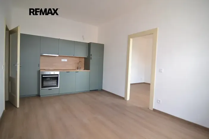 Pronájem bytu 2+kk, Praha - Žižkov, Jeseniova, 48 m2