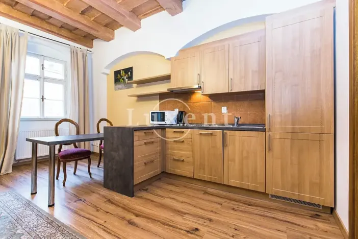 Pronájem bytu 2+kk, Praha - Malá Strana, Mostecká, 50 m2