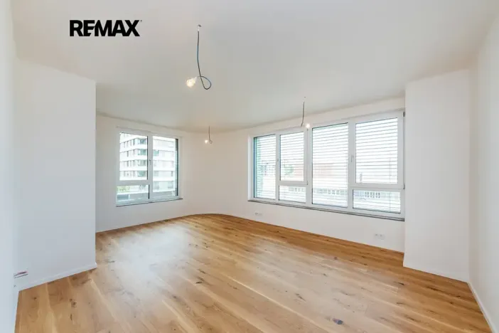 Pronájem bytu 1+kk, Praha - Radlice, U Komína, 37 m2