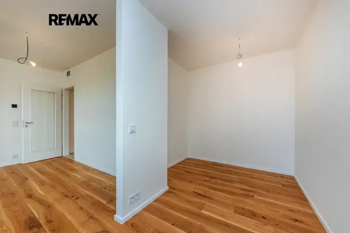 Pronájem bytu 1+kk, Praha - Radlice, U Komína, 37 m2