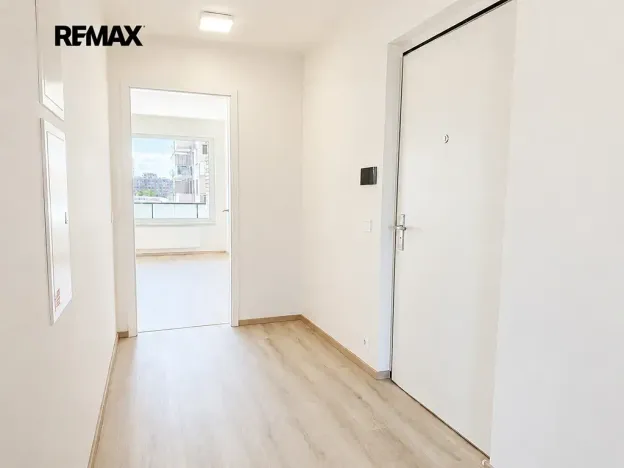 Pronájem bytu 2+kk, Praha - Hloubětín, Waltariho, 54 m2