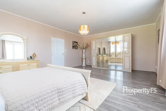 Prodej rodinného domu, Kyselovice, 290 m2