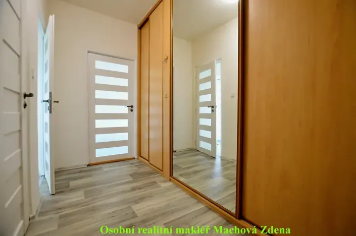 Pronájem bytu 2+1, Praha - Malešice, Káranská, 56 m2