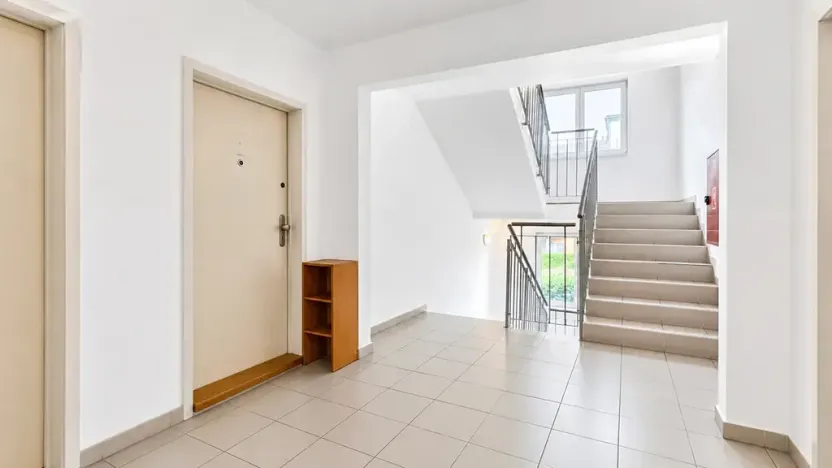 Prodej bytu 1+kk, Praha - Horní Počernice, Dandova, 37 m2