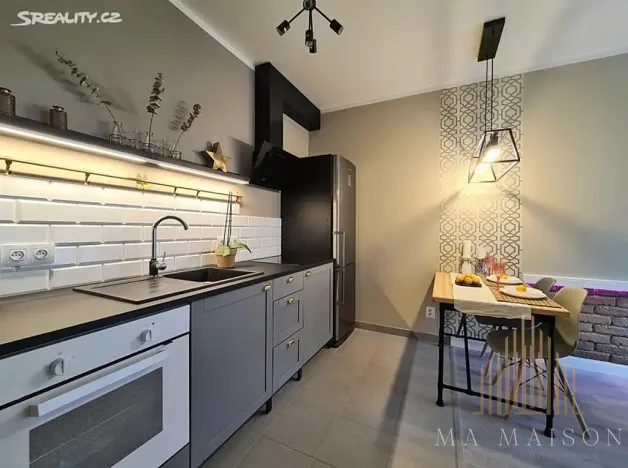 Pronájem bytu 2+kk, Praha - Žižkov, Olgy Havlové, 38 m2