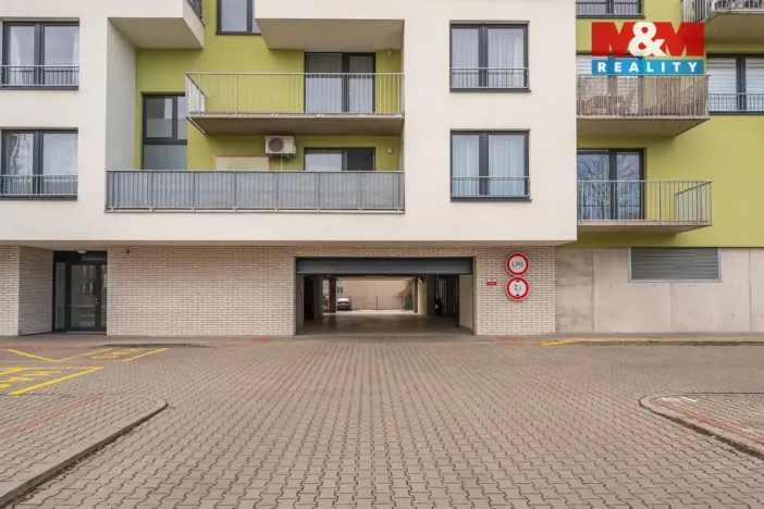 Pronájem bytu 2+kk, Pardubice - Zelené Předměstí, Na Spravedlnosti, 53 m2
