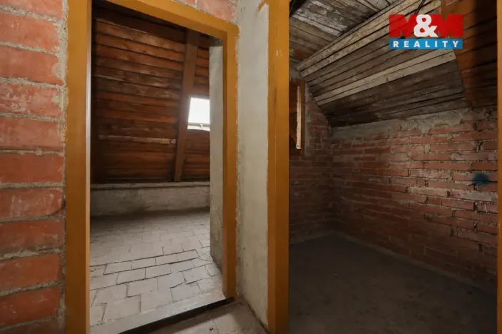 Prodej rodinného domu, Černovice, Táborská, 330 m2
