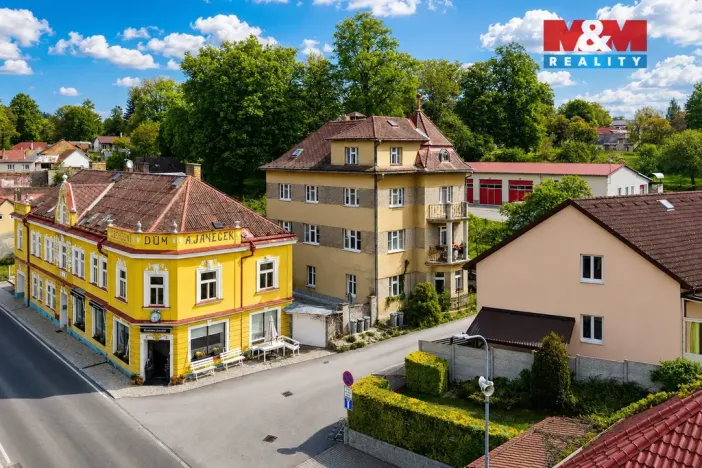 Prodej rodinného domu, Černovice, Táborská, 330 m2