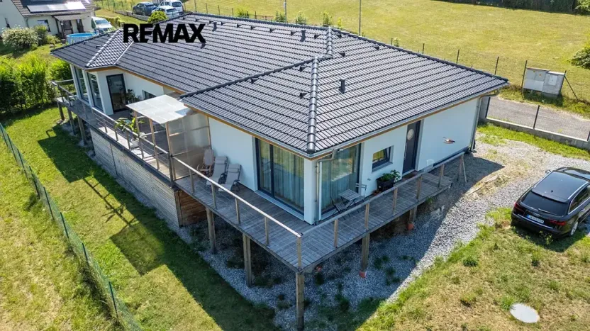 Prodej rodinného domu, Bavoryně, 194 m2