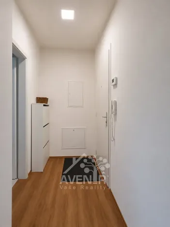 Pronájem bytu 2+kk, Jablonec nad Nisou, U Pošty, 33 m2