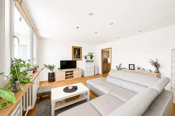 Prodej bytu 3+1, Praha - Komořany, Za sídlištěm, 68 m2