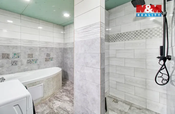 Prodej rodinného domu, Měcholupy - Milošice, 121 m2