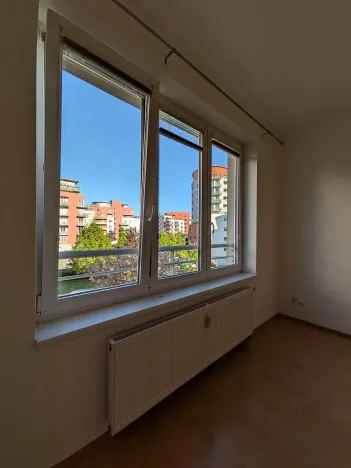 Pronájem bytu 1+kk, Praha - Záběhlice, Velenovského, 30 m2