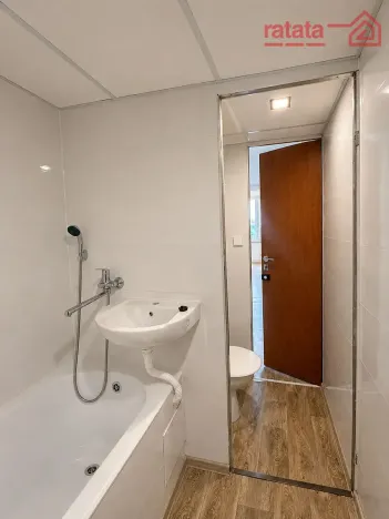 Pronájem bytu 2+1, Chomutov, Školní pěšina, 60 m2