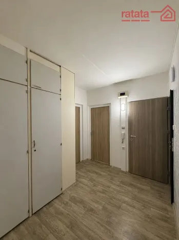 Pronájem bytu 2+1, Chomutov, Školní pěšina, 60 m2