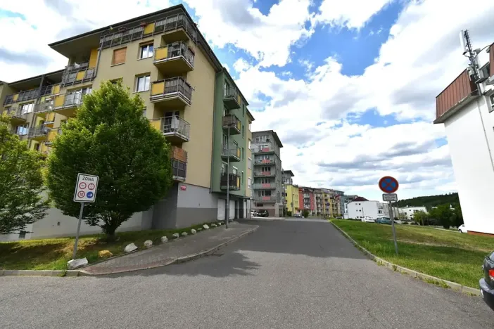 Prodej garážového stání, Praha - Kunratice, Velké Kunratické, 17 m2