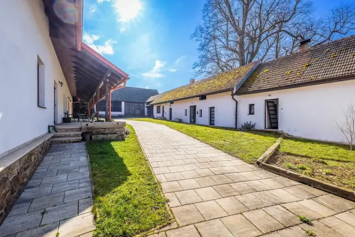 Prodej zemědělské usedlosti, Křelovice, 395 m2