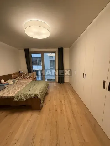 Pronájem bytu 2+kk, Praha - Karlín, Křižíkova, 66 m2