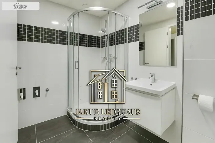 Pronájem bytu 1+kk, Praha - Hloubětín, 32 m2