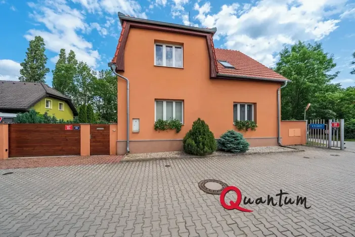 Prodej rodinného domu, Praha - Uhříněves, U Nadýmače, 279 m2